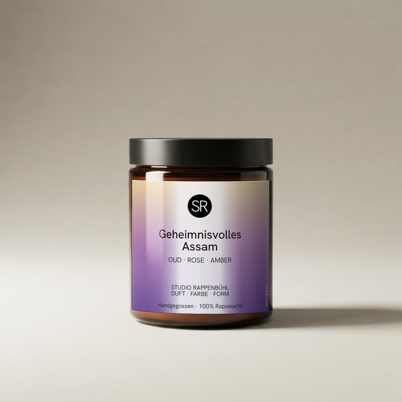Duftkerze Geheimnisvolles Assam mit Oud, Rose & Amber – Studio Rappenbühl